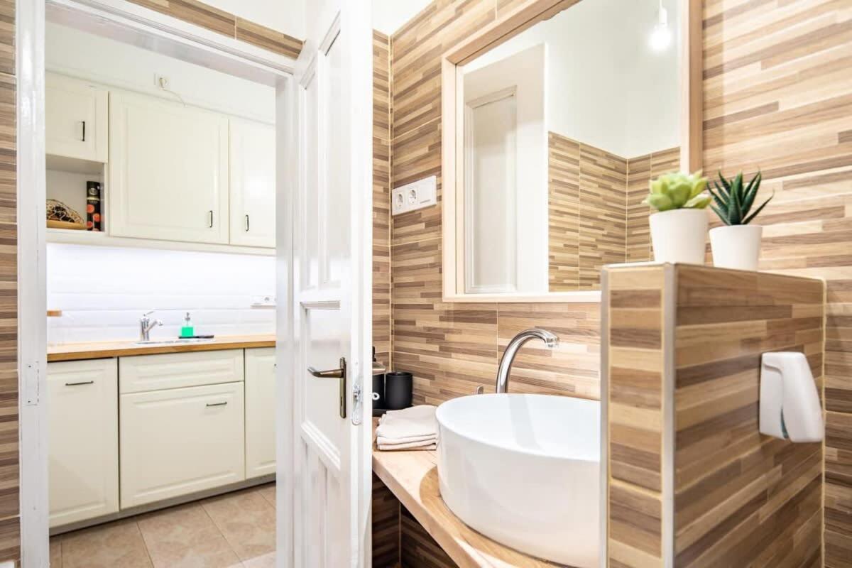 Convenient Apartment At Gastro Driven Location Budapešť Exteriér fotografie
