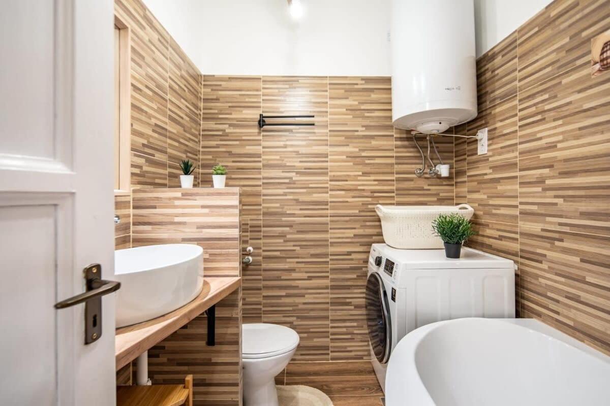 Convenient Apartment At Gastro Driven Location Budapešť Exteriér fotografie